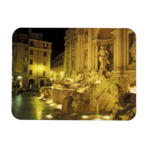 Íman Itália, Roma. Fonte de Trevi à noite.