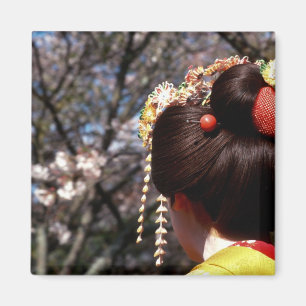 Íman Japão, Kyoto. Vista traseira aproximada da geisha