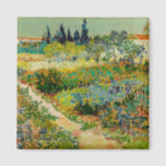 Íman Jardim de Arles | Vincent Van Gogh<br><div class="desc">Jardim em Arles (1888) pelo artista poste-impressionista holandês Vincent Van Gogh. Arte original é um óleo na canvas que representa uma paisagem luxuosa de flores coloridas. 

Use as ferramentas de design para adicionar texto personalizado ou personalizar a imagem.</div>