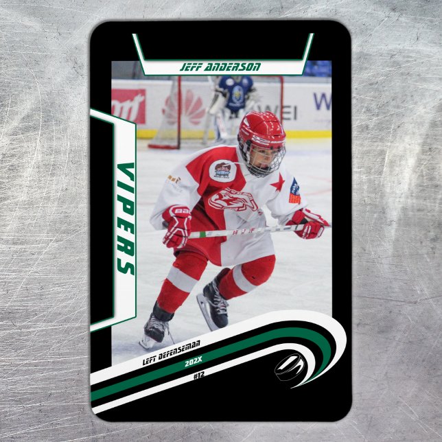Íman Jogador De Hóquei No Gelo Mantém-Se Em Preto Verde (Ice Hockey: Customize your magnet with a green jersey, player image, logo, and number.)