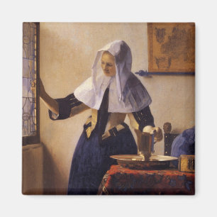 Íman Jovem mulher com um jarro da água