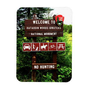 Íman Katahdin Woods e Waters Entrance Sinal