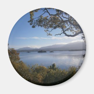 Íman lago e árvores.JPG