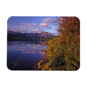 Íman Lago Maskinonge no Parque Nacional Waterton Lakes