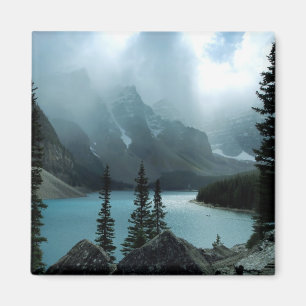 Íman Lago pitoresco moraine do parque nacional de Banff