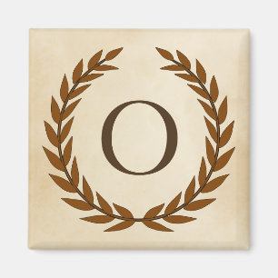 Íman Laurel Wreath sobre o pergaminho Monograma Inicial