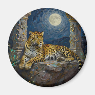 Íman Leopardo Majestoso na Saliência do Penhasco