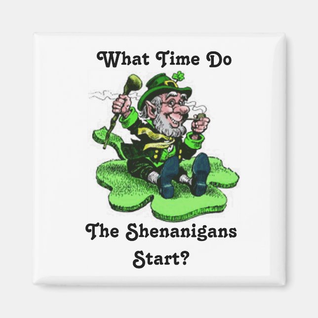 Íman Leprechaun Sentado Em Um Shamrock (Frente)