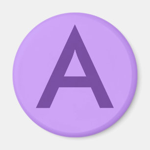 Íman Letra ou texto roxo em camisas e em produtos de T