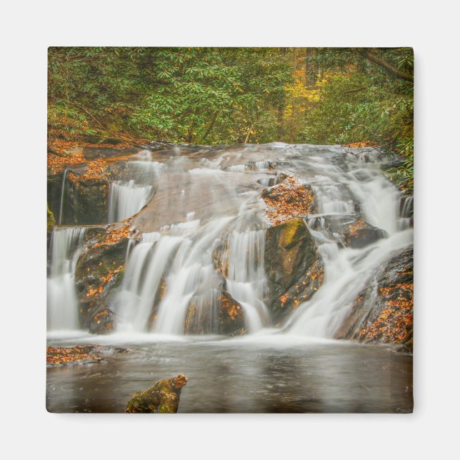 Íman Linda cachoeira dos Duques riacho em N. Georgia (Frente)