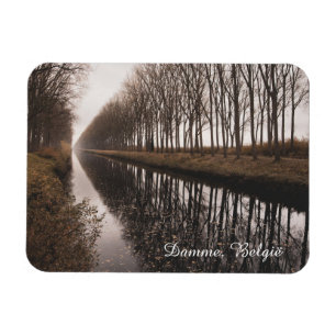 Íman Lindo Canal Schipdonk no Outono, Damme