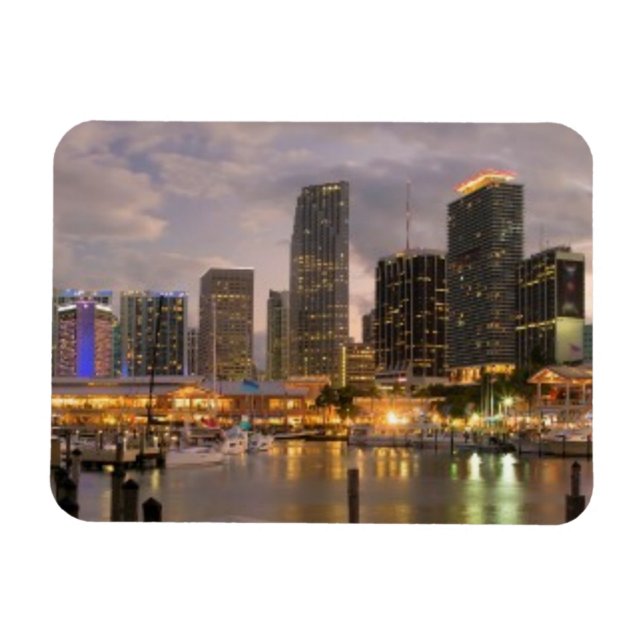Íman Linha do horizonte financeiro de Miami no anoitece (Horizontal)