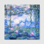 Íman Lírios de Água Rosa Monet<br><div class="desc">Um íman de água cor-de-rosa monet que contém lírios de água rosa lindos flutuando num lago azul calmo com almofadas de lírios. Um presente de Monet excelente para fãs do impressionismo e da arte francesa. Inimpressionismo sereno na natureza com lindas flores e paisagem de lagoas cênicas.</div>