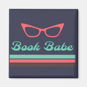 Íman Livro Babe com Óculos de Olho de Gato e Bares de C