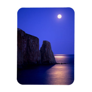 Íman Lua ao Crepúsculo Rocha Perce Costa Gaspe Quebec