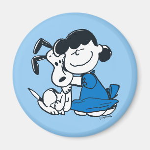 Íman Lucy Hugging Snoopy