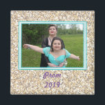 Íman Magnet da baile de formatura<br><div class="desc">Procurando por salvar suas fotos de baile de formatura. Eu preciso fazer um.</div>