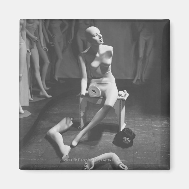 Íman Mannequim com a perna removida (Frente)