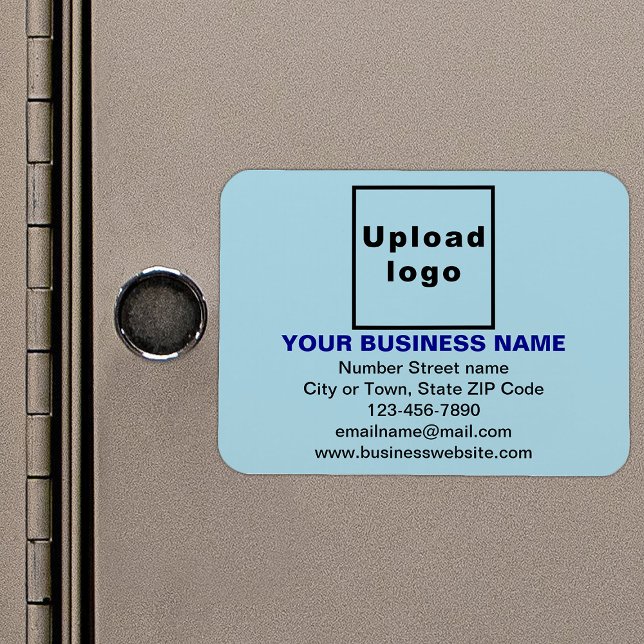 Íman Marca comercial no retângulo azul claro flexível (Your business brand on light blue rectangle flexible magnet as marketing material.)