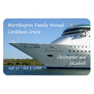 Íman Marcador entrando da porta de Stateroom do canal