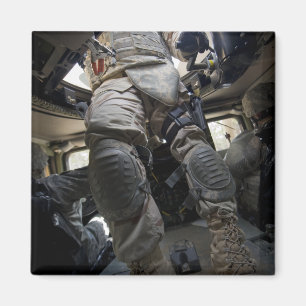 Íman Marinheiros aprendem procedimentos de transporte