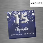 Íman Marinho de Quinceanera estrelas de prata azul<br><div class="desc">Uma cor azul de fundo marinho com estrelas de falso prata. A cor azul é irregular. Adicione seu nome,  texto. Pode ser usado como um lembrete Salvar a Data para seus convidados,  a favor do partido ou como uma manutenção.</div>