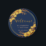 Íman Marinho Floral Azul Clássico Dourado Boas-vindas<br><div class="desc">O ímã de boas-vindas ao Marinho Floral Azul Clássico Dourado tem um fundo azul marinho escuro que é enfeitado com um intrincado padrão floral verde de ouro e com uma tipografia moderna. A combinação do marinho rico com o ouro imerso cria uma estética elegante e luxuosa. iga o exemplo da...</div>