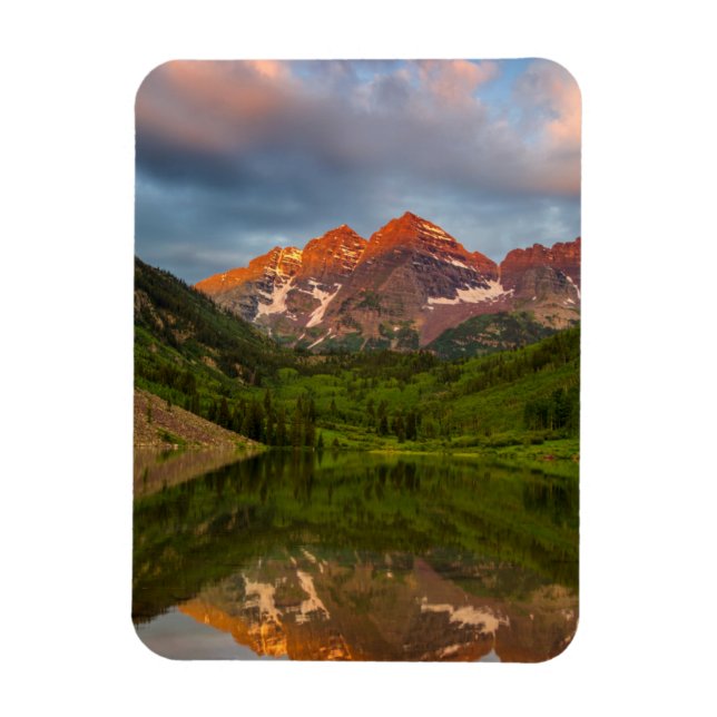 Íman Maroon Bells Refletidas no Lago Maroon Calmo 3 (Vertical)
