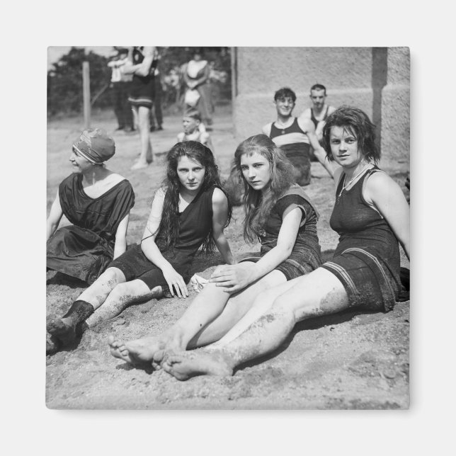 Íman Meninas na praia, começo dos anos 1900 (Frente)