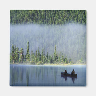 Íman Meninos pescando no Lago Waterfowl, Banff Nacional