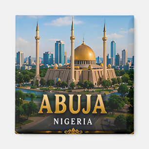 Íman Mesquita Nacional de Abuja e horizonte moderno da 