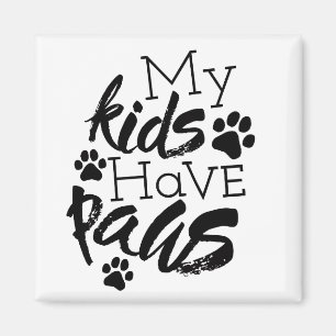 Íman Meus Filhos Têm Patas Sobre Cães Sendo Família