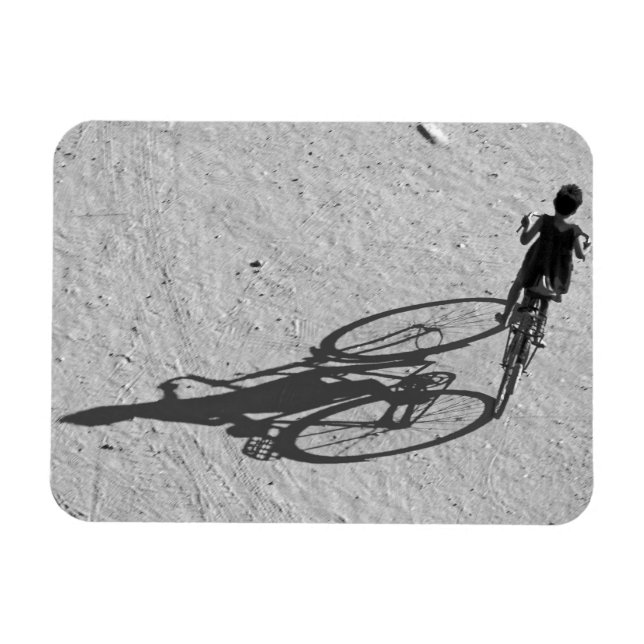 Íman Mianmar, Bagan, Menino andando de bicicleta enorme (Horizontal)