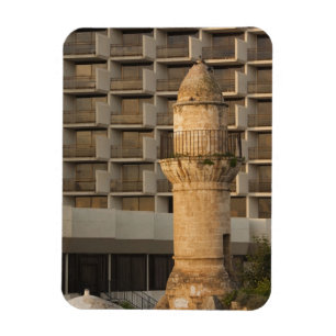 Íman Minarete da mesquita de Jama al-Bahr na orla