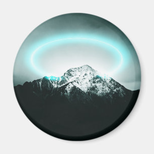 Íman Misteriosa luz azul-neon da montanha nevada