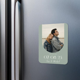 Íman Modern Boho Arch Photo Sage Green Salve a data