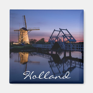 Íman Moinhos de vento e um drawbridge no ímã do texto