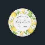 Íman monograma de chá de fraldas de flores de fruta de<br><div class="desc">Nossa coleção de "buquê de limão" apresenta a ilustração aquarela de limoeiros de frutas e flores com folhagem ampla. Esta coleção vem em lindas cores do limão verde e amarelos com diferentes fundos textura branca de papel branco e preto. Verifique se há mais itens desta coleção no nosso armazenamento e...</div>