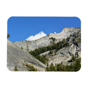 Íman Montanhas Granite no lago Tenaya, Yosemite, CA