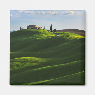 Íman Monte do rolamento perto de Asciano, Toscânia