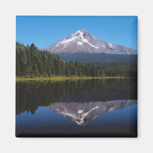 Íman Monte Hood Refletido no lago