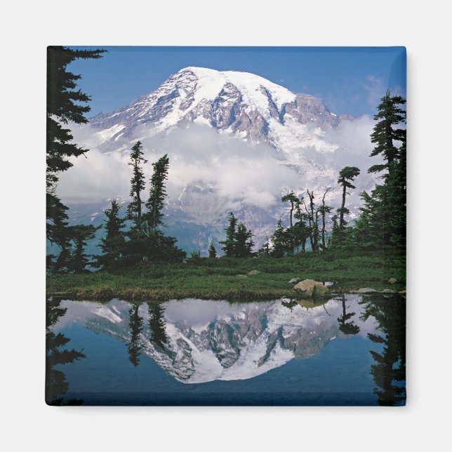 Íman Monte Rainier refletido em uma lagoa de montanha (Frente)