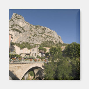 Íman Moustiers-Sainte-Marie, Provence, França.