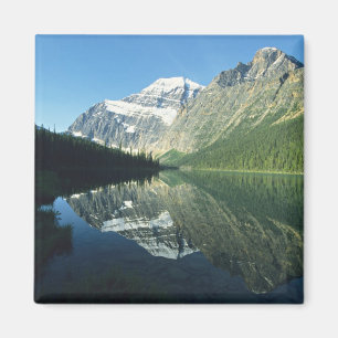 Íman Mt Edith Cavell no Lago Cavell, Jasper Nacional
