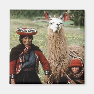 Íman Mulher Quechua com a foto de dois lamas