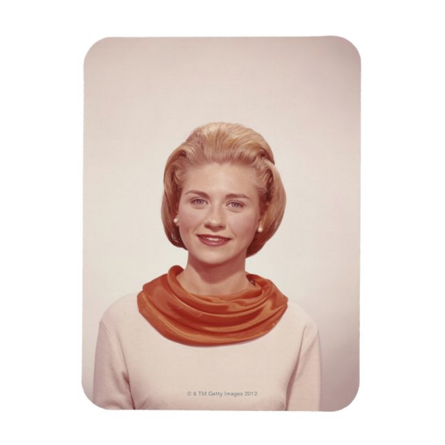 Íman Mulher Vestindo Scarf (Vertical)