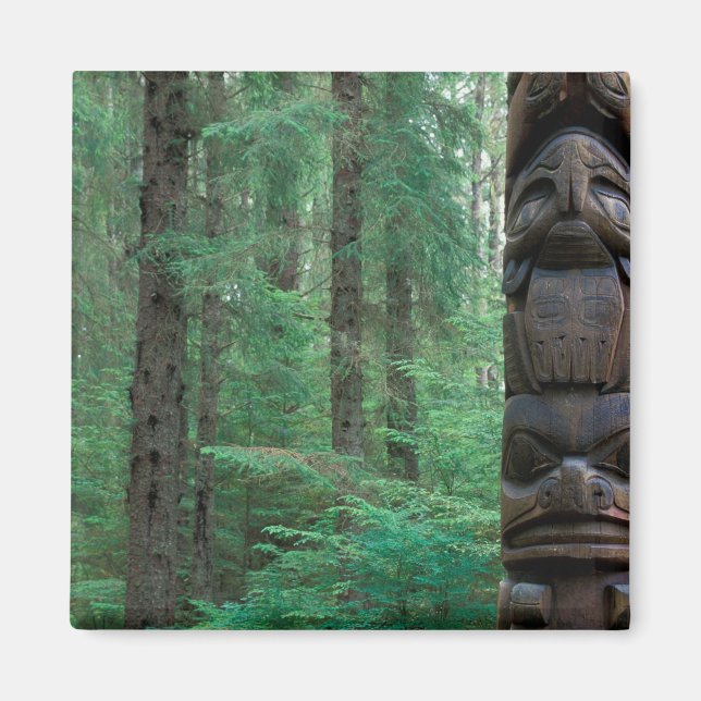 Íman NA, EUA, Alasca, Sitka, Sitka Totem Park, A (Frente)
