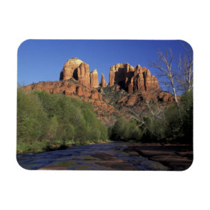 Íman NA, EUA, Arizona, Sedona. Cathedral Rock e Oak