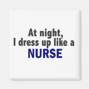 Íman Na noite eu visto-me acima como uma enfermeira