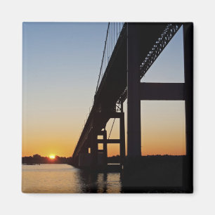 Íman Navegando e saindo de Newport Rhode Island